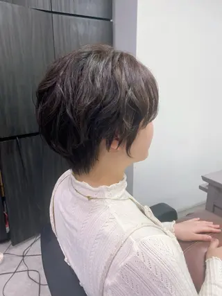 ショート 友田 千栄のヘアスタイル
