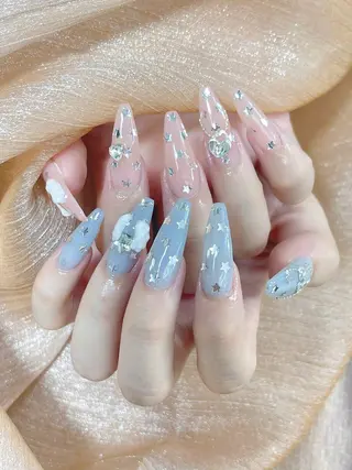ネイル LEELA NAIL STUDIO所属・LEELA NAIL STUDIOのネイルデザイン