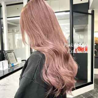 ロング カラー シールエクステ特化 ハイトーン、NANAのヘアスタイル