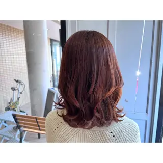 セミロング カラー ツキダテ ユイのヘアスタイル