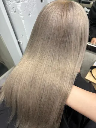 ロング カラー ハイトーン/ダブル カラー/akihoのヘアスタイル