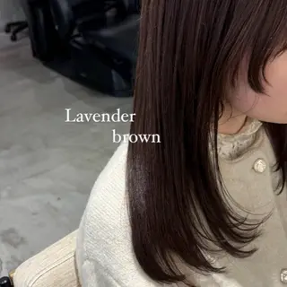 セミロング カラー アダチ ヒヨリのヘアスタイル