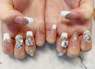 ネイル ネイルリボン 受付スタッフのネイルデザイン