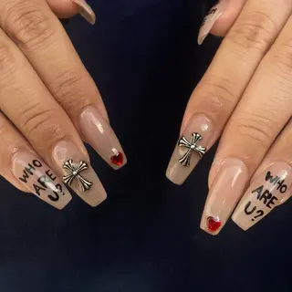 ネイル SALON MIMI所属・髙橋 彩乃のネイルデザイン