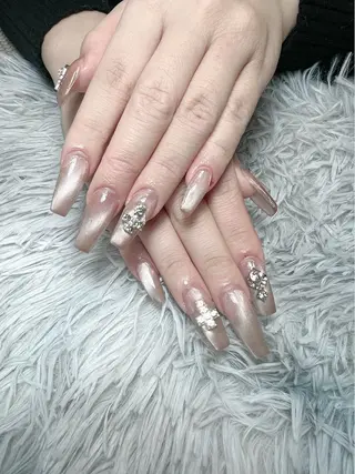 ネイル シェヌネイル JURAのネイルデザイン