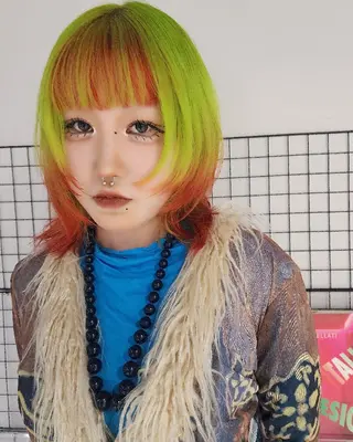 ミディアム カラー Backbocker所属・ハイトーン/ブリーチ /デザインカラーのヘアスタイル