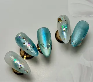 ネイル AngelChris ビューティーサロンのネイルデザイン