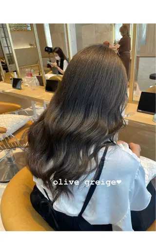 ロング Kanami/韓国風 /艶カラーのヘアスタイル