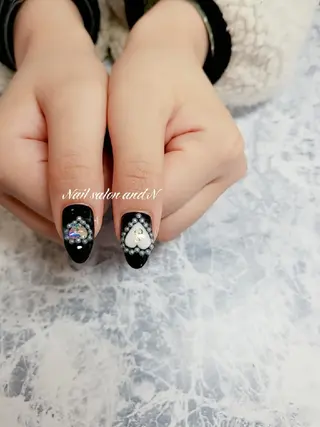 ネイル and Nのネイルデザイン