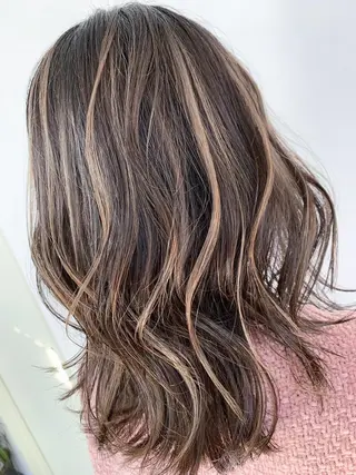 ミディアム 🌿佐山 絵梨佳🌿 Recharme新保のヘアスタイル