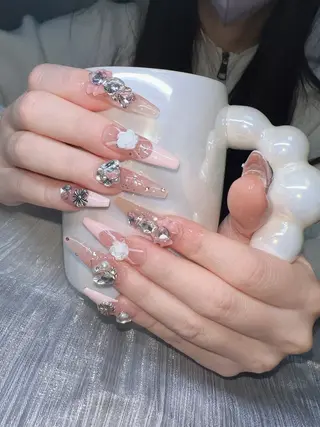 ネイル Lee Nailsのネイルデザイン