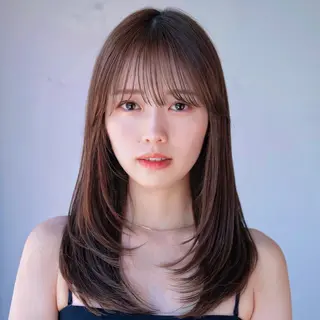 セミロング カラー AIN.ANLY 明治神宮前所属・ムツキ/品のある 艶カラー/縮毛矯正のヘアスタイル