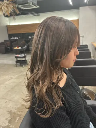 セミロング カラー mono / Manatoのヘアスタイル