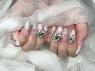 ネイル Roi〈ロワ〉 Minakoのネイルデザイン