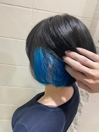ショート カラー イズ ミのヘアスタイル