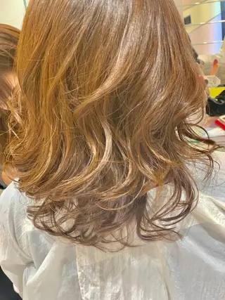カラー 海老沼 奈月のヘアスタイル
