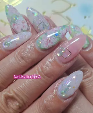 ネイル 田代 夏子のネイルデザイン