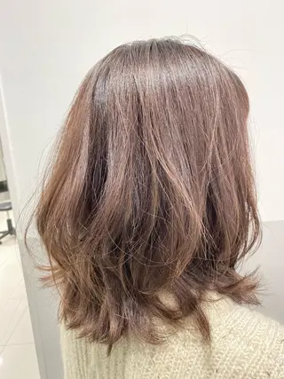 ミディアム カラー Kobayashi ハイライト/ショートのヘアスタイル