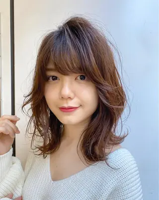 ミディアム カラー レイヤーと顔まわり 大好き❣️関口拓馬のヘアスタイル