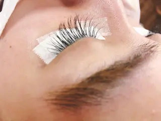 マツエク・マツパ くびれボブ🎀 くびれミディアム🎀のヘアスタイル