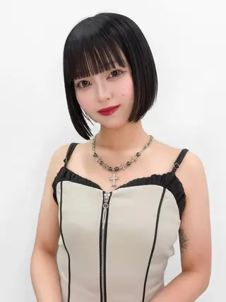 ショート カラー ヘアアレンジ 縮毛矯正ボブ🤍 韓国ヘア/ひかりのヘアスタイル