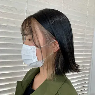 ショート カラー ツヤカラー🤍 ARISAのヘアスタイル