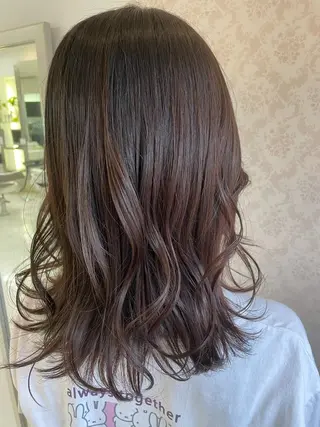 ミディアム ヒヨシ ルナのヘアスタイル