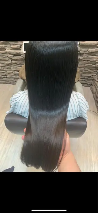 セミロング ヘアリゾートA i 秋葉原店のヘアスタイル