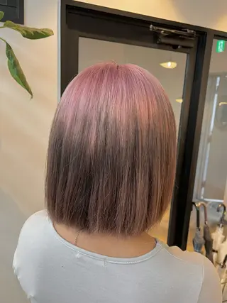 ショート カラー ハイトーンカラ ー/小川のヘアスタイル