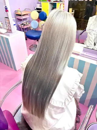 ロング TOY🐈‍⬛🎀 派手髪/地雷系のヘアスタイル