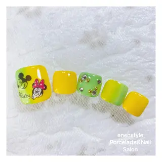 ミディアム ネイル 👑enen style👑のネイルデザイン