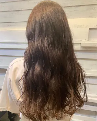ロング カラー 🌈re-room EIKI🇰🇷のヘアスタイル