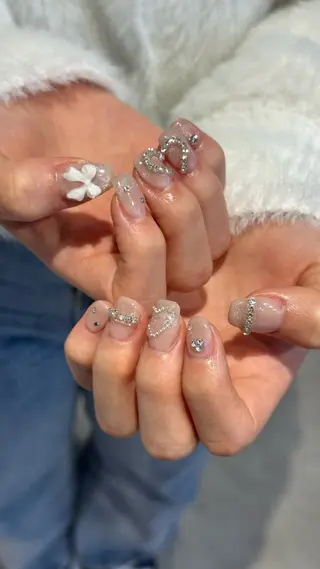 ネイル 🎀韓国レイヤー特化 🎀ベージュ/ミクのヘアスタイル