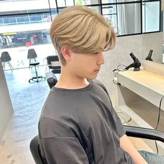 ショート カラー 一ノ瀬 暁のヘアスタイル