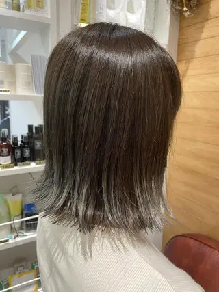 ミディアム カラー 高木 櫻のヘアスタイル