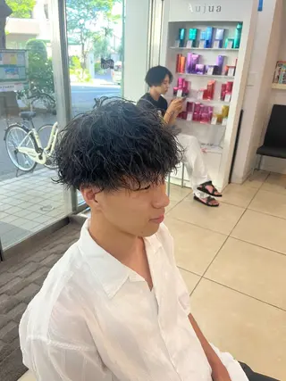ショート パーマ メンズ 韓国風メンズ/毛流れ ヘアなら須田龍世のヘアスタイル