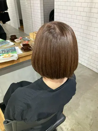 ショート カラー ATELIER ZIZI川井さくらのヘアスタイル