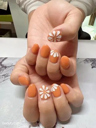 ネイル Guarendo錦糸町店所属・ガレンドウ 白澤 愛子のネイルデザイン