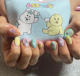 ネイル VIERU 🌈🎀💖のネイルデザイン