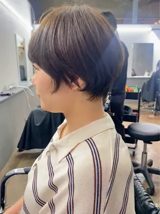 ショート カラー THE DOTS【ザ ドッツ】所属・C H I H A R Uのヘアスタイル