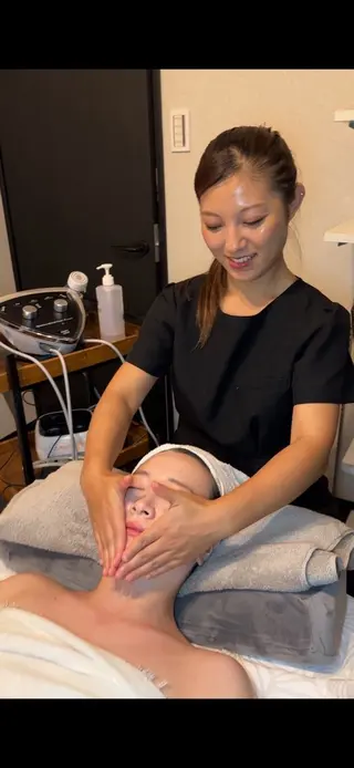 歴14年！劇的 小顔矯正Luanaのエステ・リラクイメージ