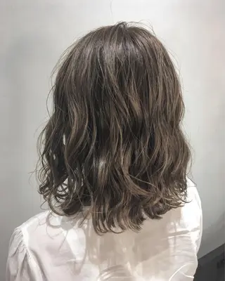 ミディアム カラー ヘアアレンジ エグチ アキラのヘアスタイル