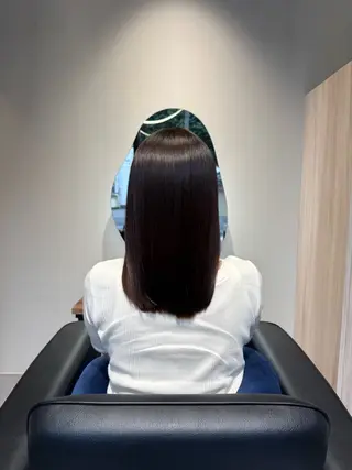 セミロング NAVY 橋本心 縮毛矯正のヘアスタイル