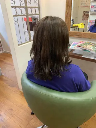 ミディアム カラー march merryのヘアスタイル