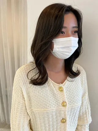 ミディアム ホラオク カナエのヘアスタイル