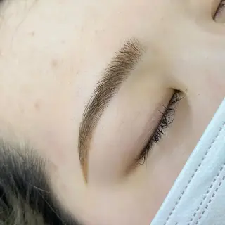 アイブロウ 🪽yoshino miku 🩵のマツエク・マツパデザイン