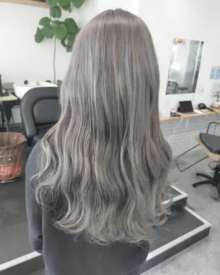 ロング カラー JIL BLAN 京都所属・RU RIのヘアスタイル