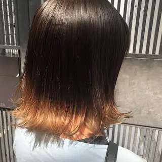 ミディアム カラー ウルフカット／吉村 桃子のヘアスタイル