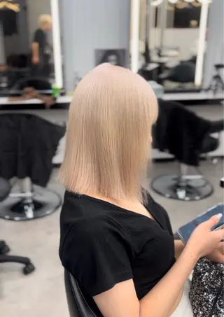 カラー 松田 篤樹のヘアスタイル