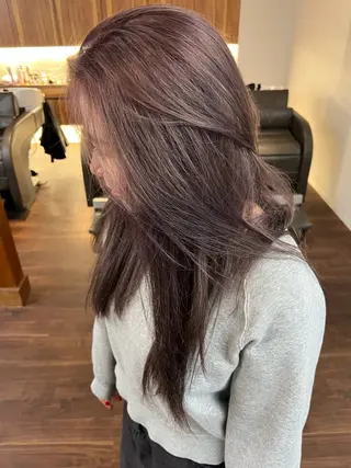 ロング カラー 廣瀬 京花のヘアスタイル